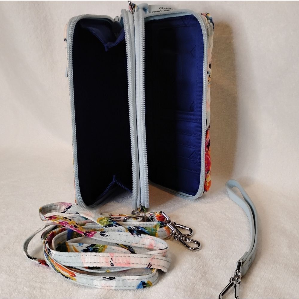 Vera Bradley All In One Crossbody - Picture 4 of 6